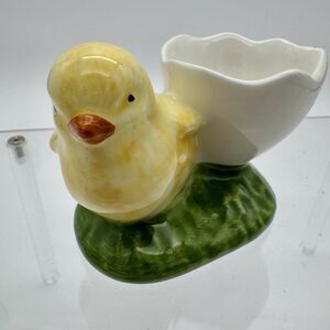 Bordallo Pinheiro For Sur La Table Egg Cup Cracked Eggshell with Chick Portugal